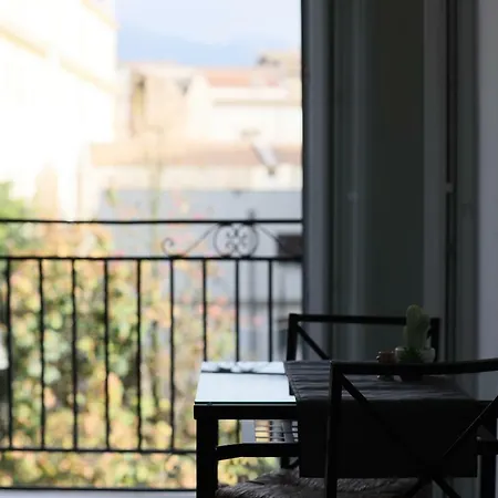 Cavour37 Gasthuis 3*